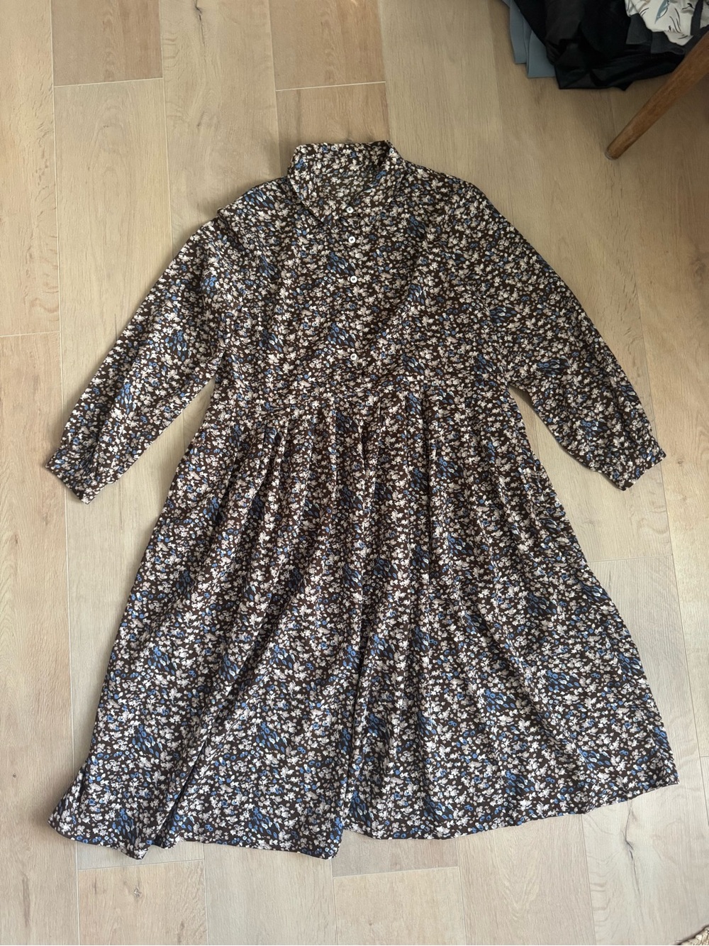 Women's Floral Button-Front Midi Dress in Brown and Blue